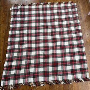 Italy Tessilechiti 60”х50”red Tartan plaid throw Blanket super soft comfy